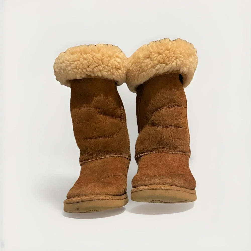 UGG Australia Classic Tall Chestnut Sheepskin Boots Womens Size 7 Cozy Winter